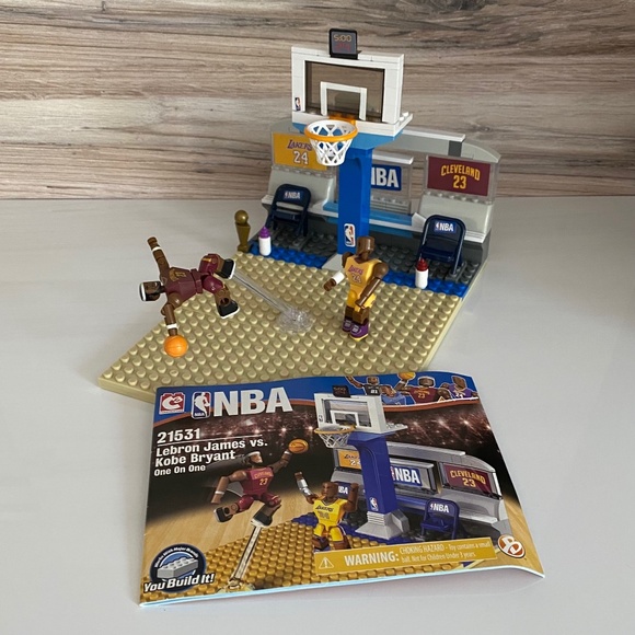 NBA C3 Legos Lebron James Vs. Kobe Bryant One on One - 100% complete - Picture 1 of 11